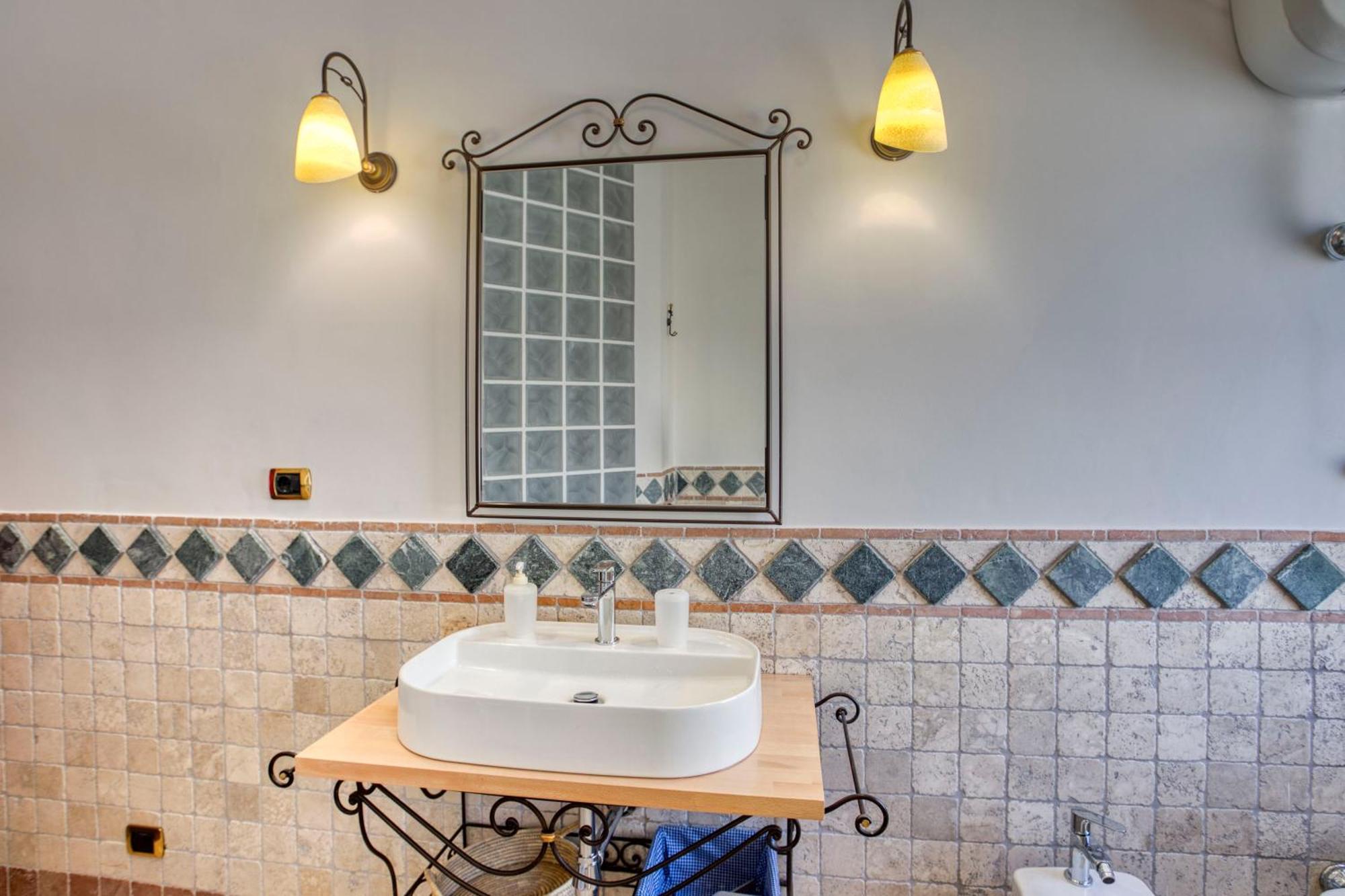 Dimora Savorelli, Ampio Zona Vaticano Apartment Rom