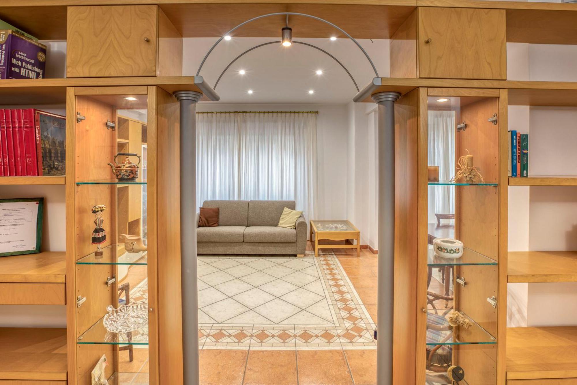 Dimora Savorelli, Ampio Zona Vaticano Apartment